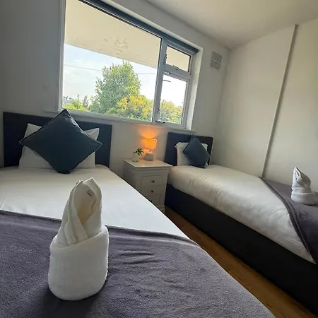 Apartment 5 Newcastle Court *