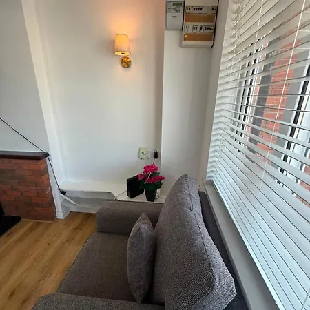 Apartment 5 Newcastle Court